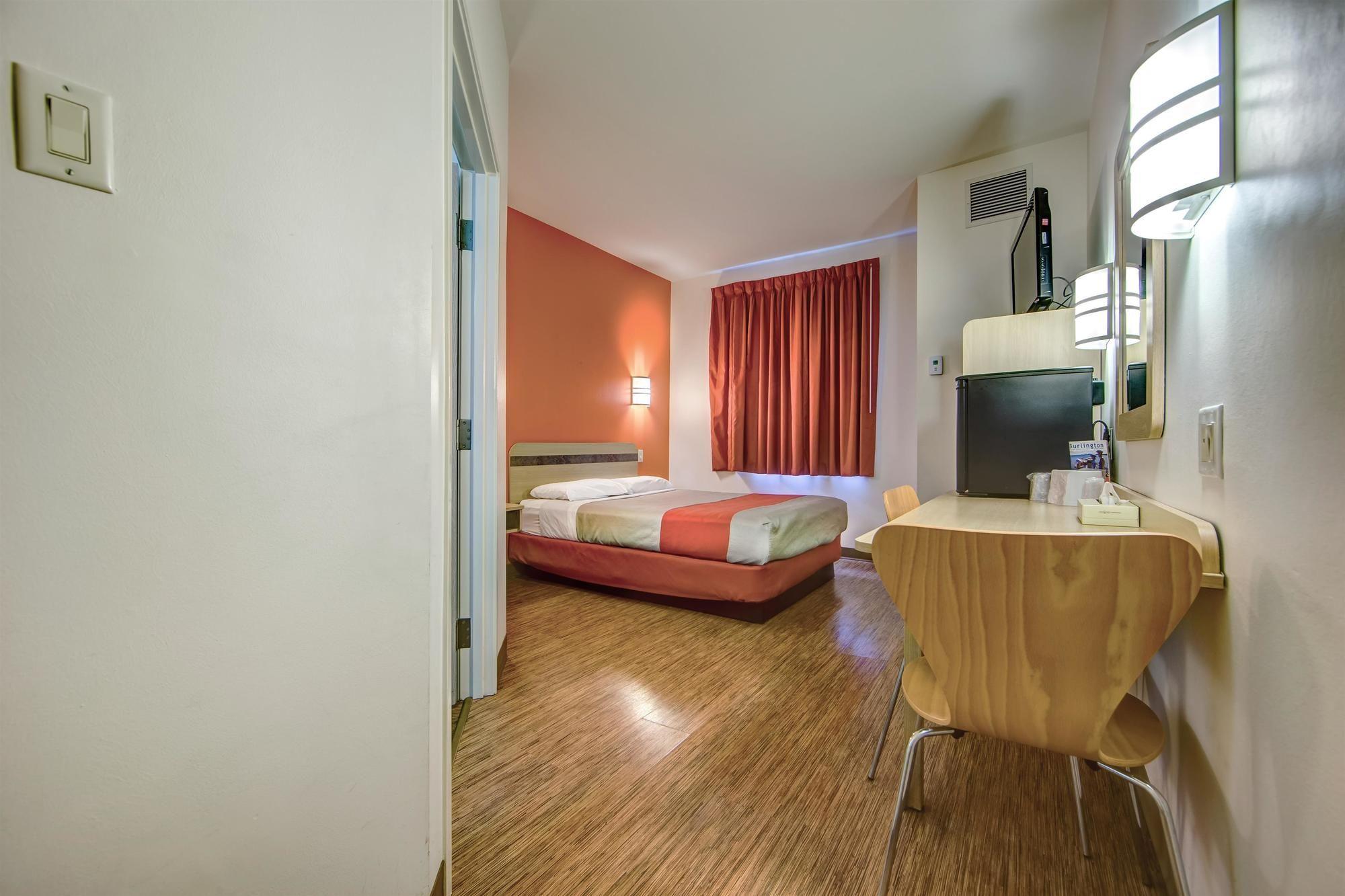 Motel 6-Burlington, On - Toronto West - Oakville Zewnętrze zdjęcie